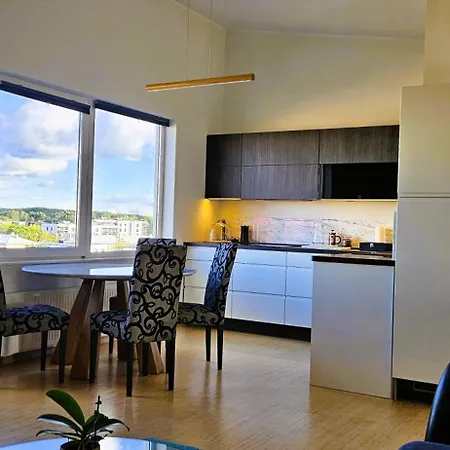 Penthouse With An Amazing Kitchen And View *