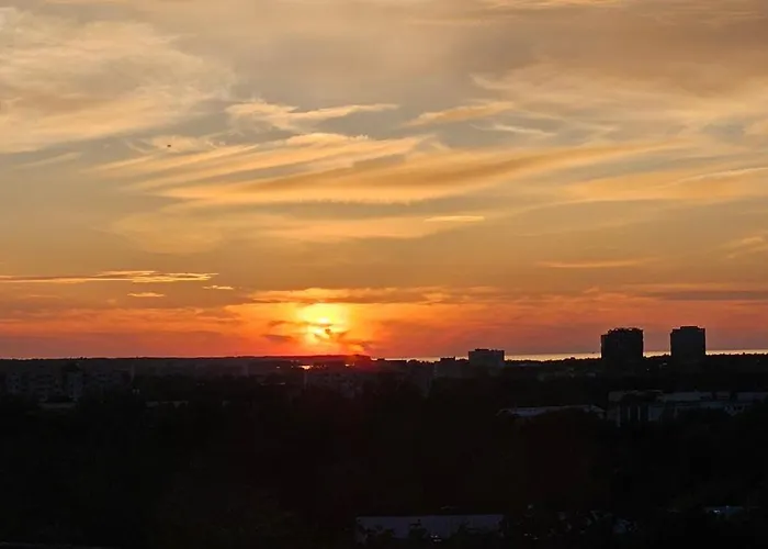 Penthouse With An Amazing Kitchen And View Апартаменты